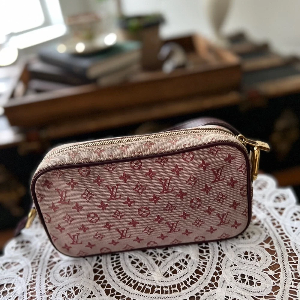 Authentic Louis Vuitton LV Shoulder Bag Juliette Red Monogram Minilin - Picture 3 of 15
